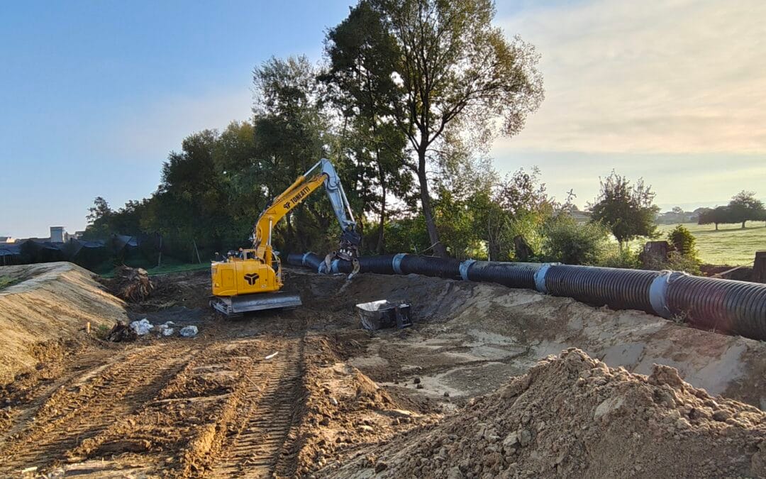 Bachsanierung Schwärzebach: Arbeiten im Gang